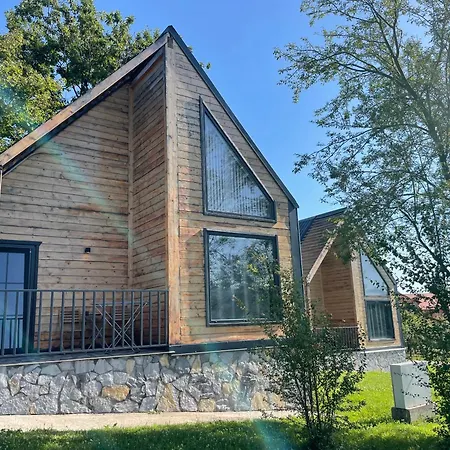 Vila Imanje Savcic Popadic