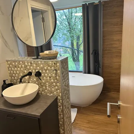 Imanje Savcic Vila *